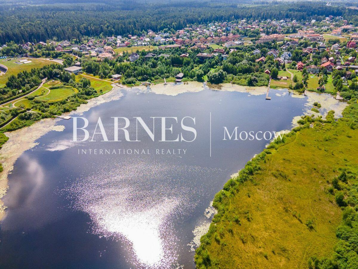 2-этажный коттедж 940 м² с отделкой