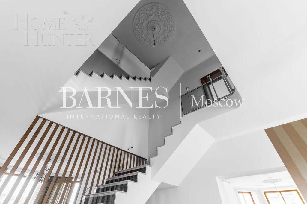 2-этажный коттедж 750 м² с отделкой