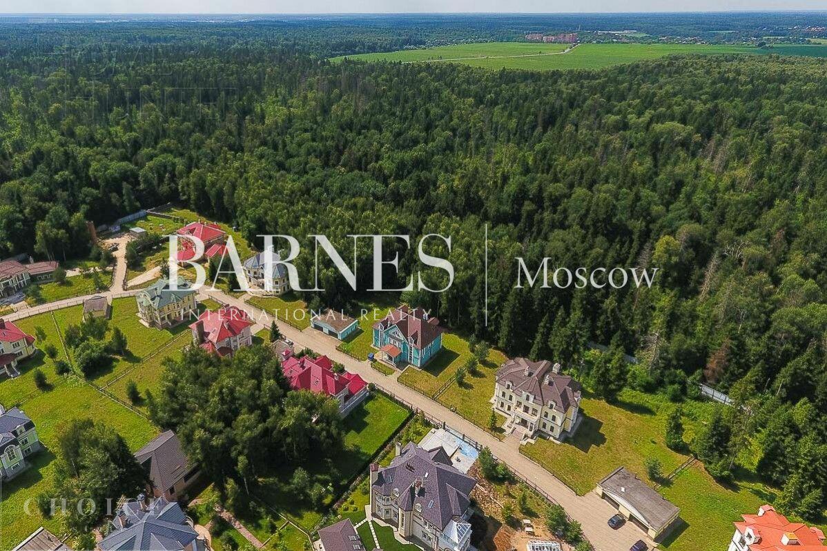 2-этажный коттедж 572 м² с отделкой