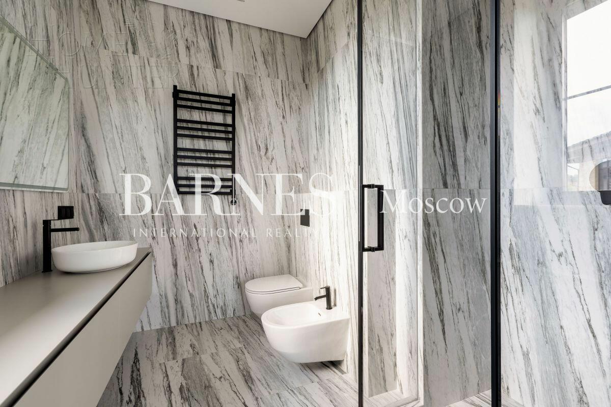 2-этажный коттедж 320 м² с отделкой