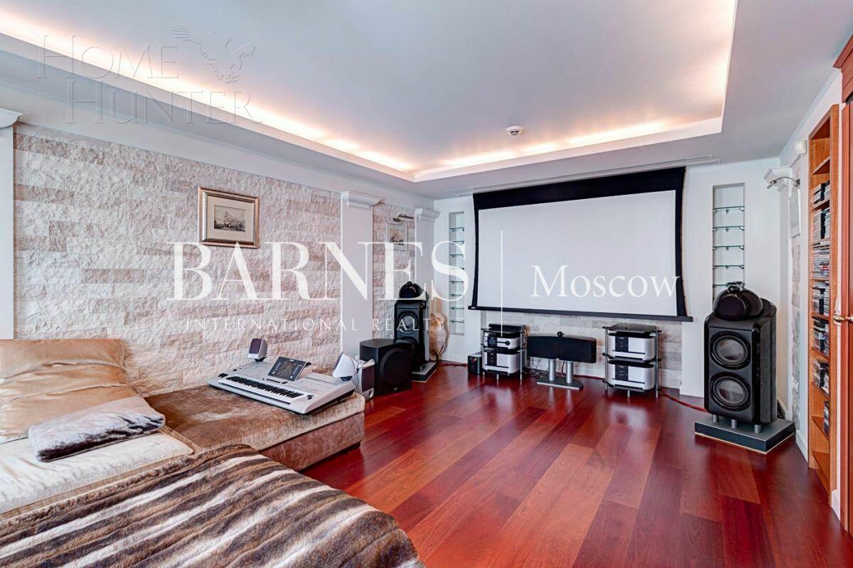 2-этажный коттедж 782.7 м² с отделкой