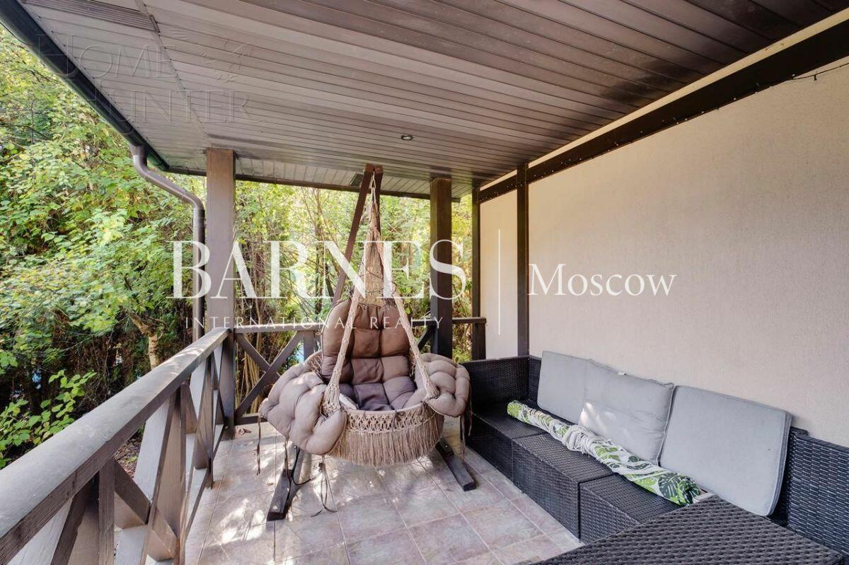 2-этажный коттедж 320 м² с отделкой