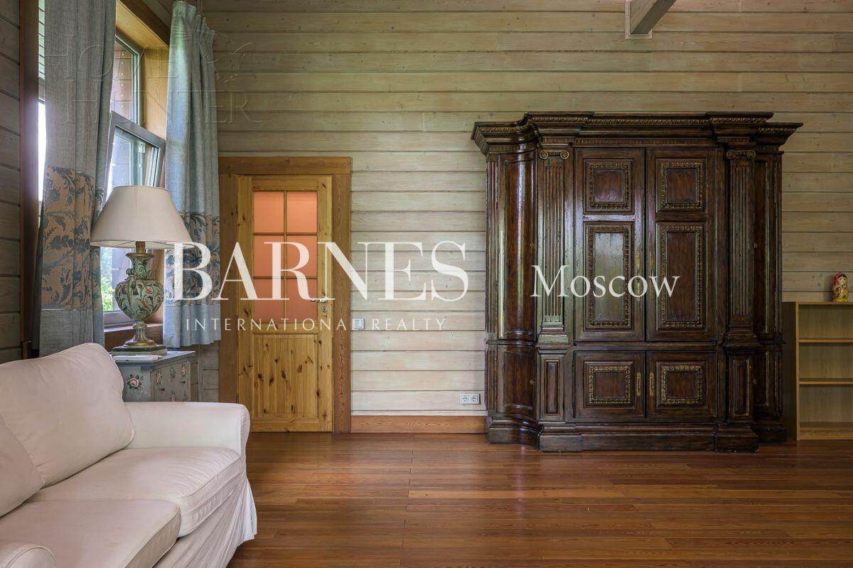 2-этажный коттедж 940 м² с отделкой