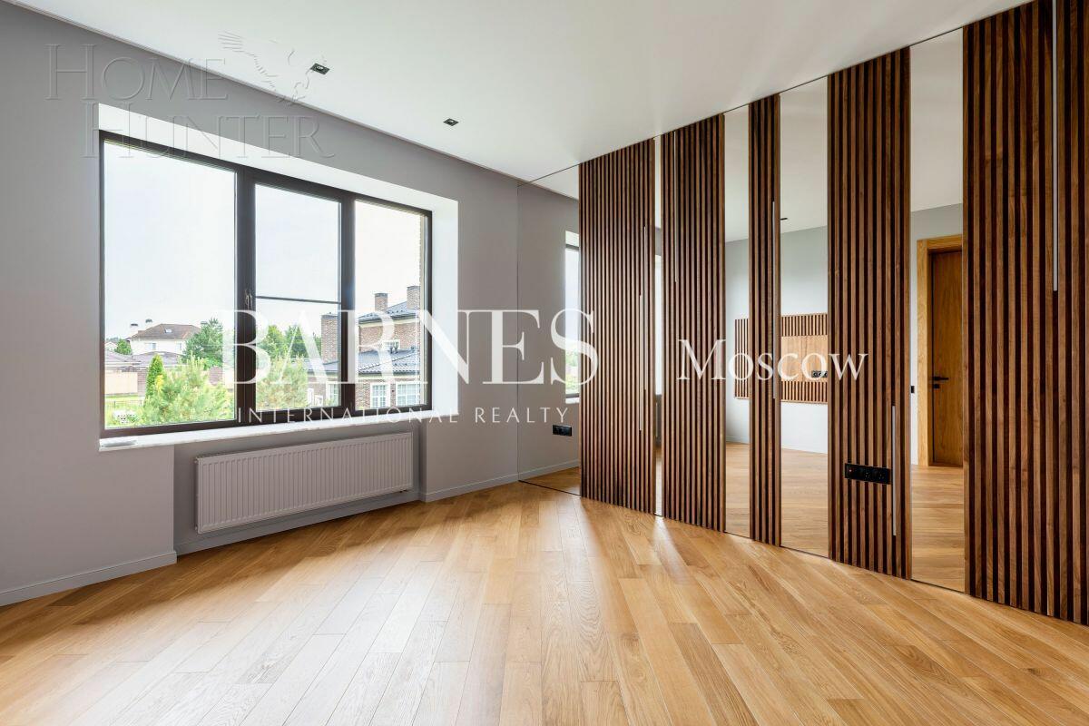 2-этажный коттедж 320 м² с отделкой