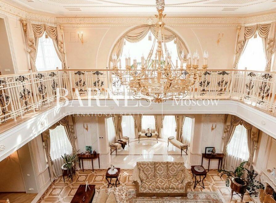 КОТТЕДЖ 2 000 м² с отделкой