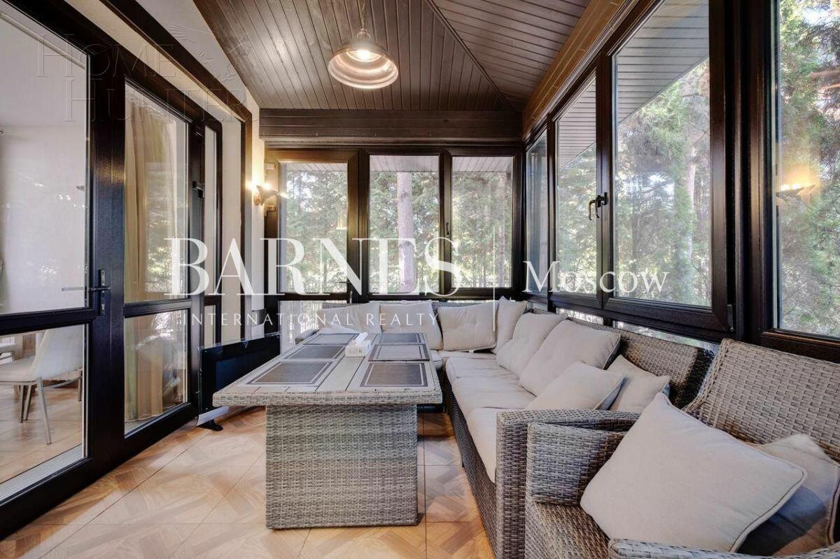 2-этажный коттедж 320 м² с отделкой