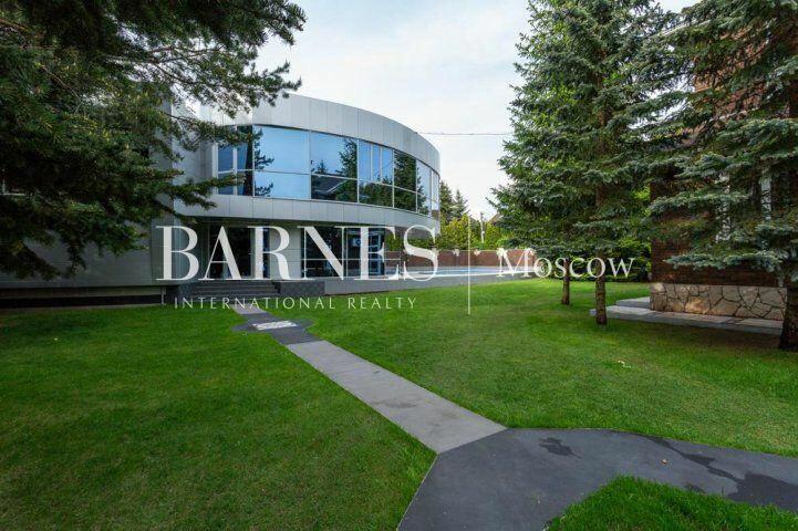 2-этажный коттедж 580 м² с отделкой