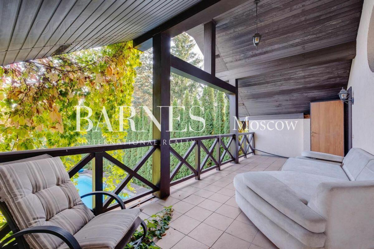 2-этажный коттедж 320 м² с отделкой