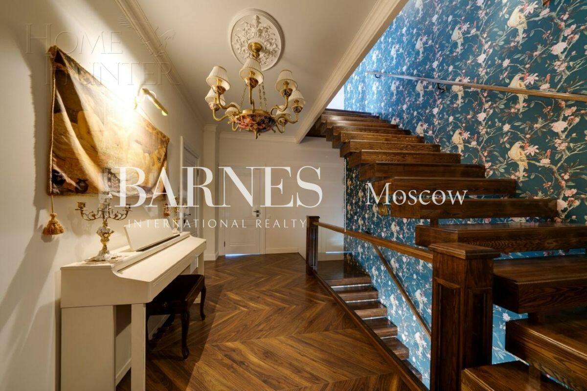 2-этажный таунхаус 252 м² с отделкой