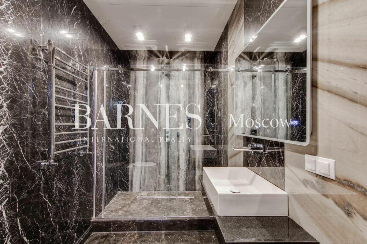 2-этажный коттедж 800 м² с отделкой