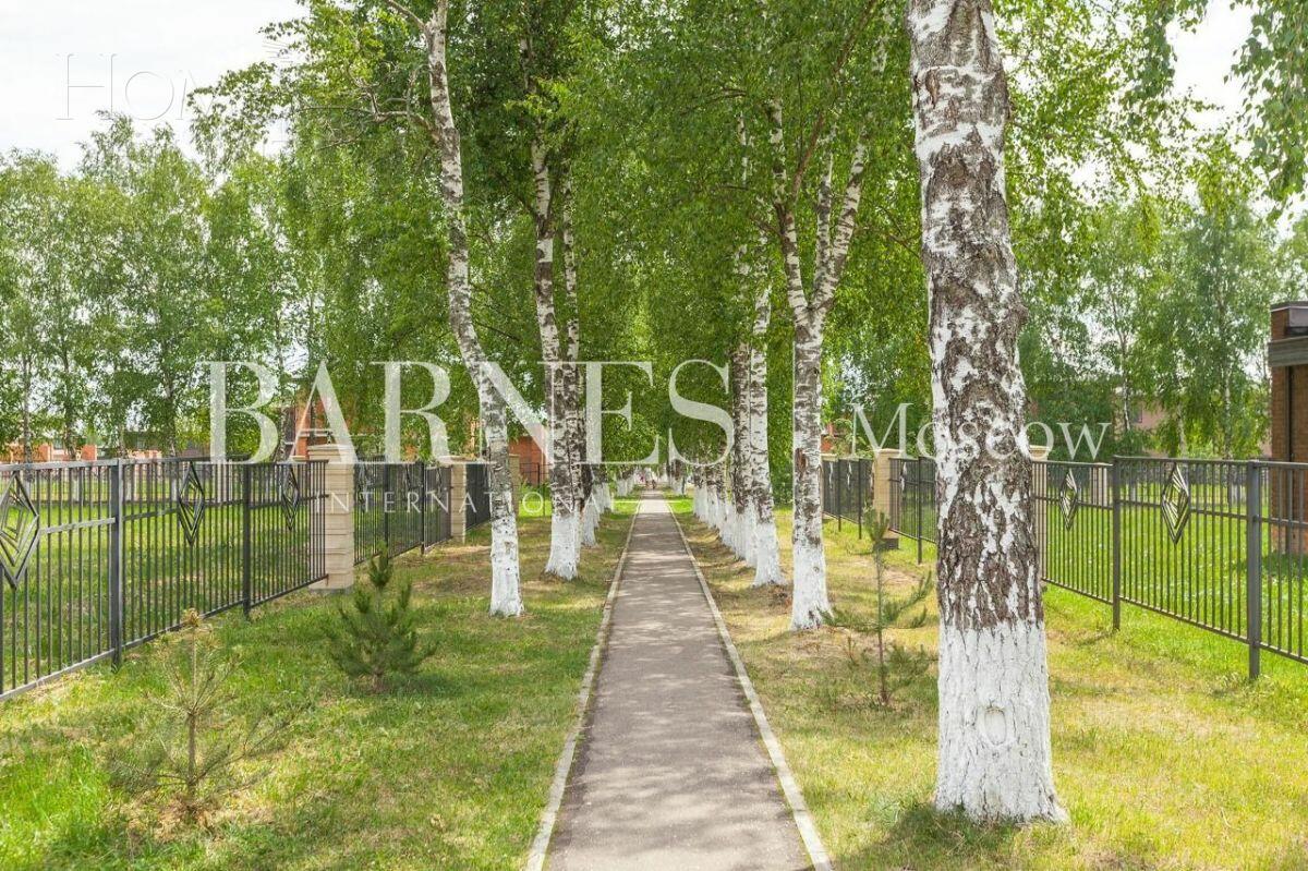 2-этажный коттедж 323 м² без отделки