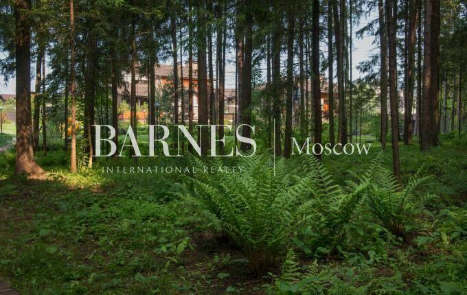 2-этажный коттедж 1 220 м² с отделкой