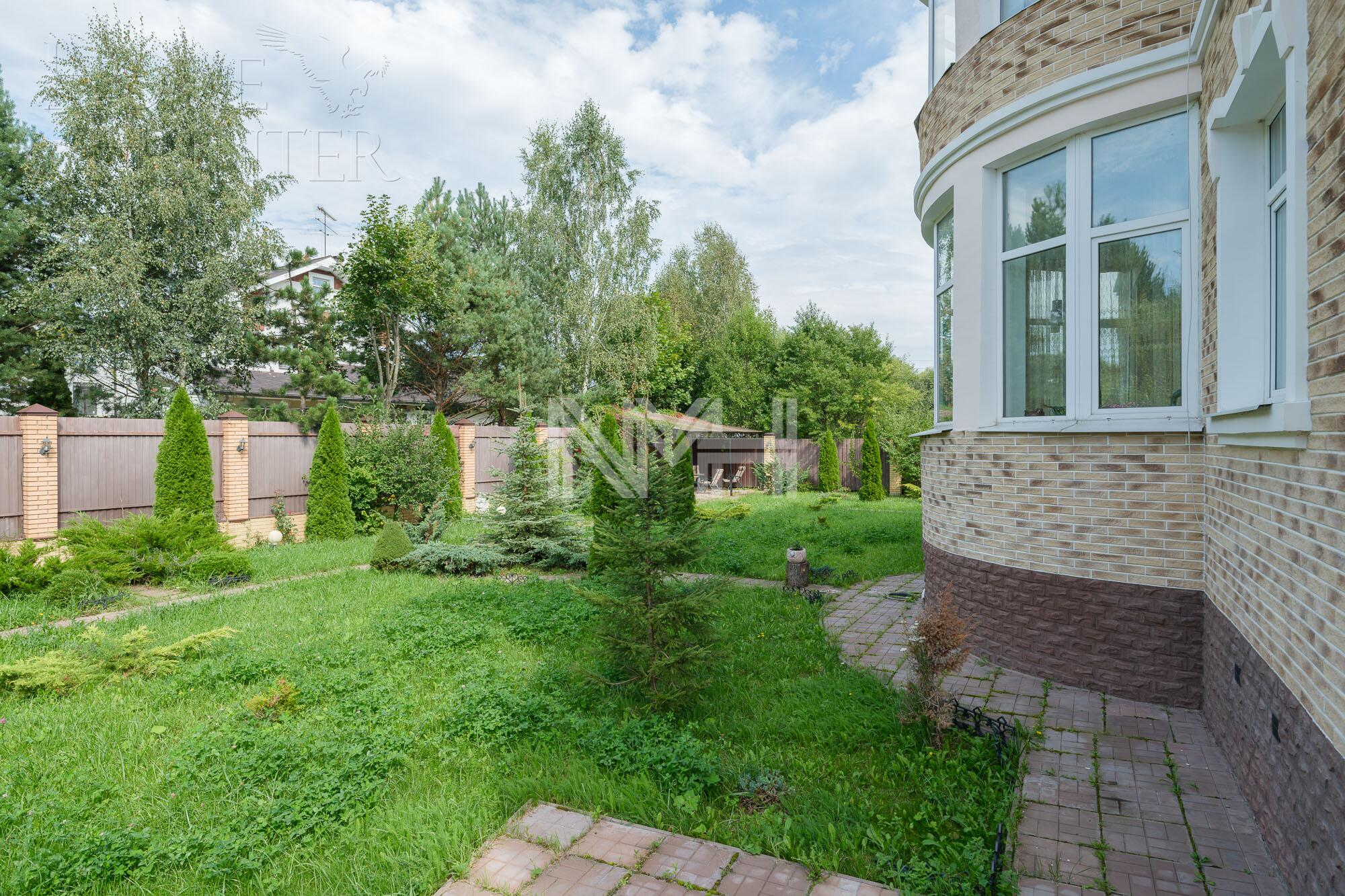 2-этажный коттедж 683 м² с отделкой