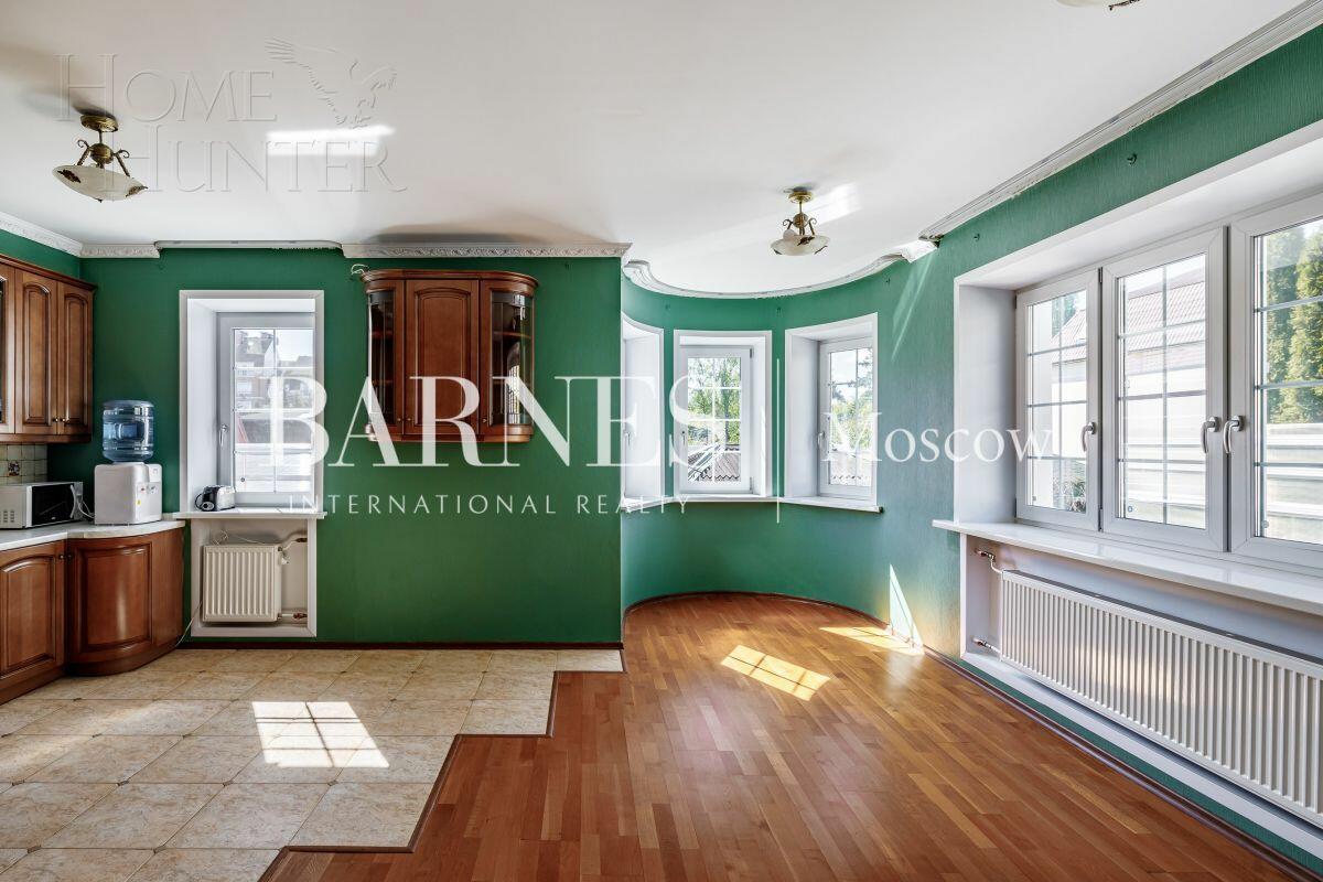 2-этажный коттедж 260 м² с отделкой