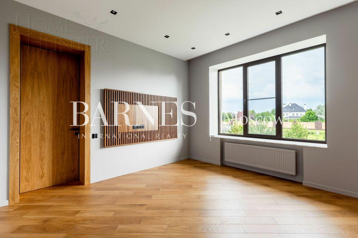 2-этажный коттедж 320 м² с отделкой