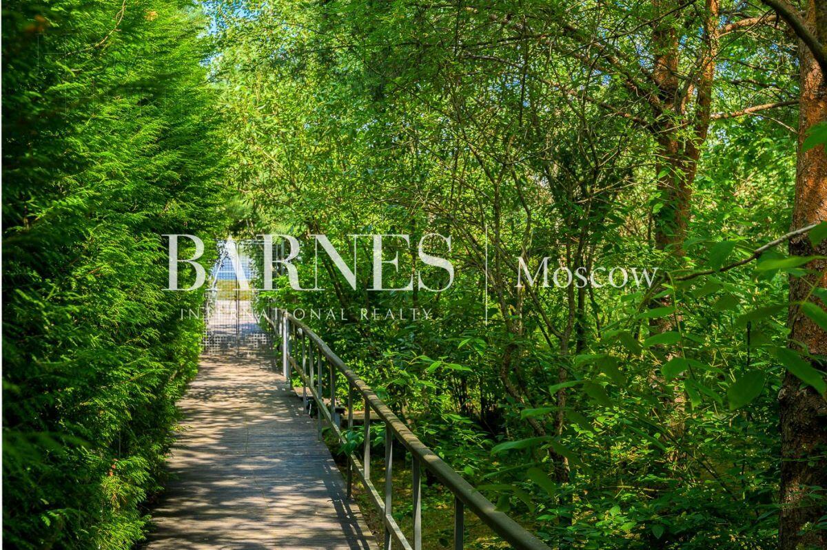 2-этажный коттедж 940 м² с отделкой