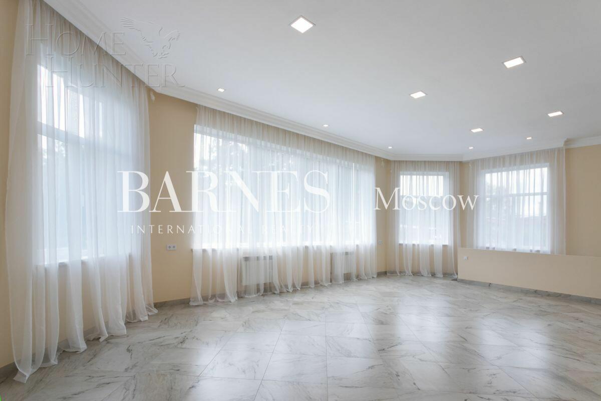 2-этажный коттедж 450 м² с отделкой