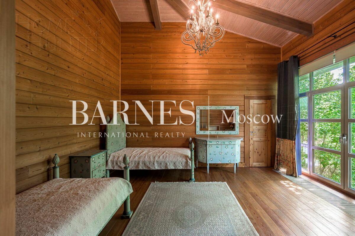 2-этажный коттедж 940 м² с отделкой