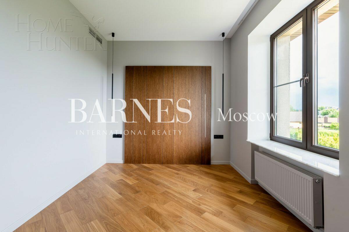 2-этажный коттедж 320 м² с отделкой