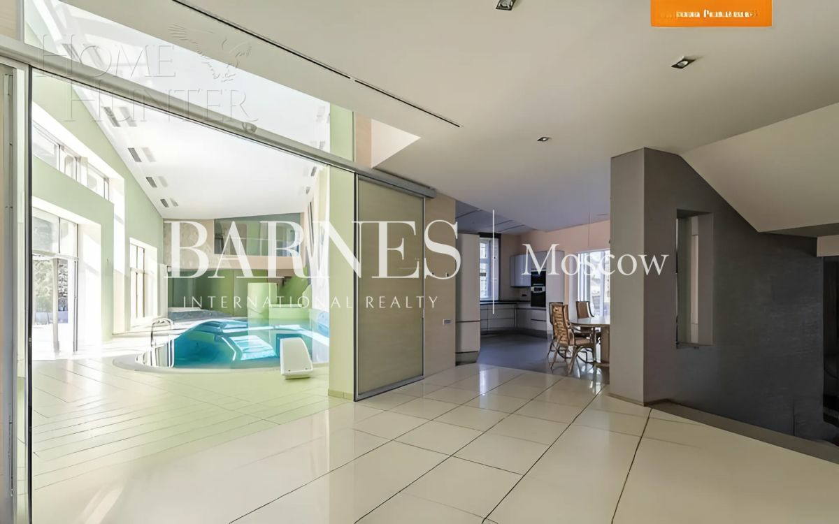 2-этажный коттедж 2 295 м² с отделкой