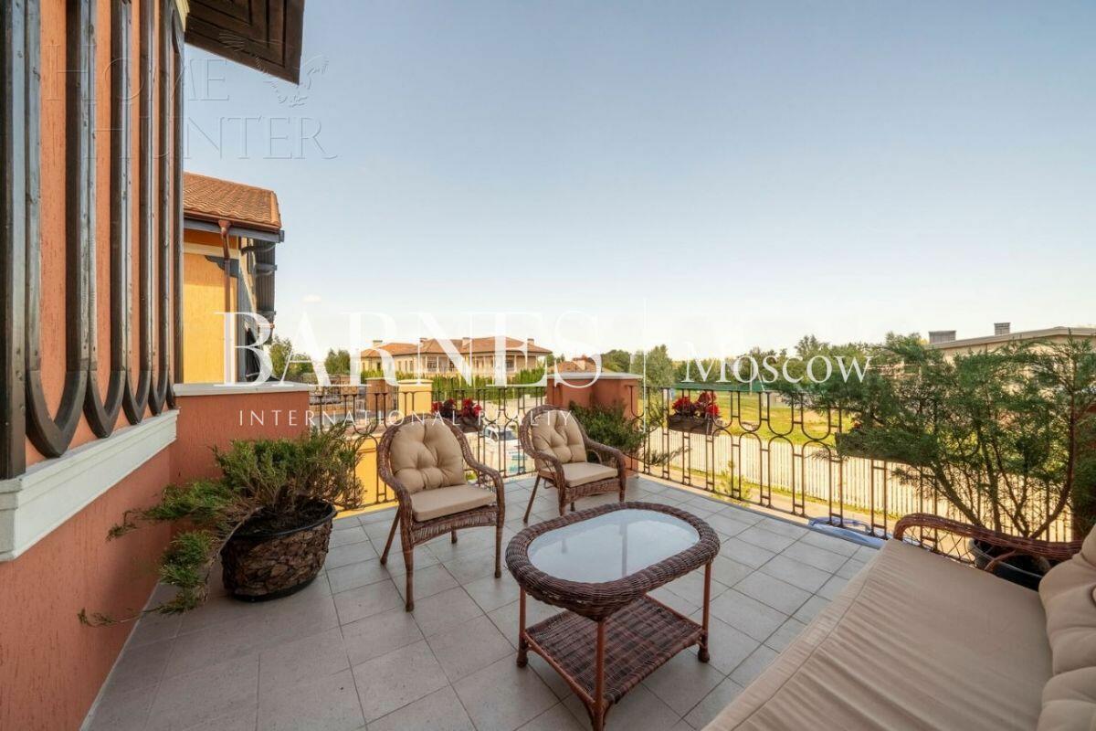 2-этажный таунхаус 252 м² с отделкой