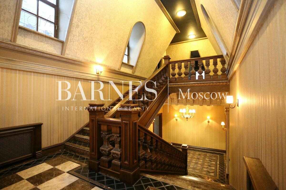 2-этажный коттедж 2 164 м² с отделкой