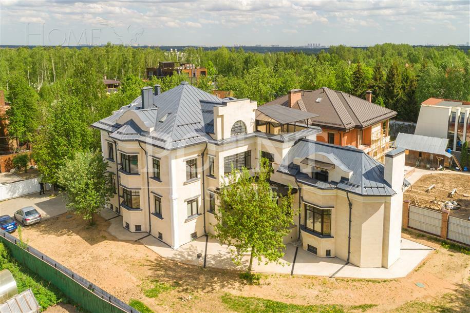 2-этажный коттедж 931.2 м² с отделкой