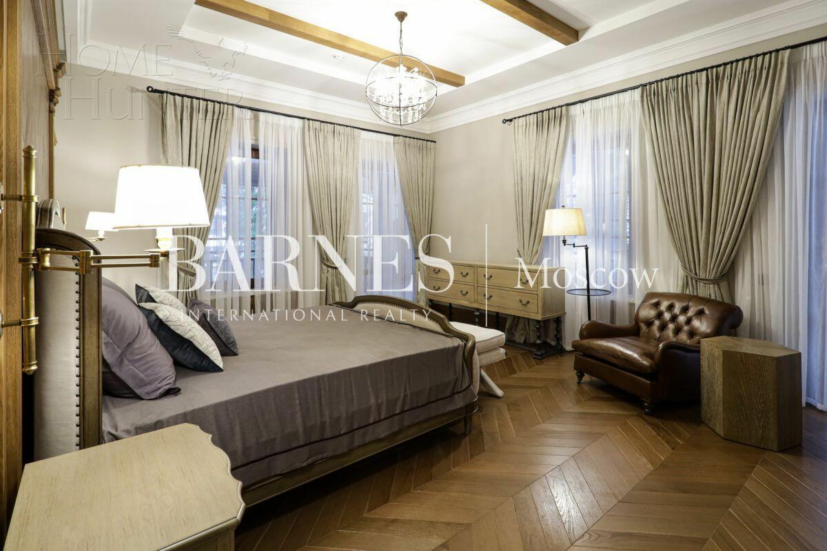 2-этажный коттедж 658 м² с отделкой