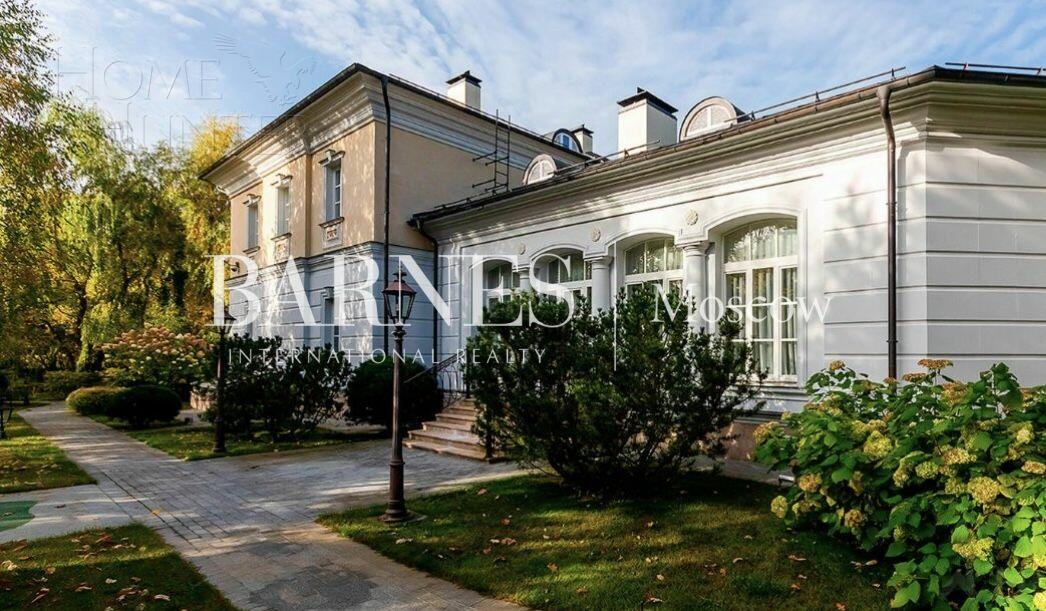 КОТТЕДЖ 2 000 м² с отделкой