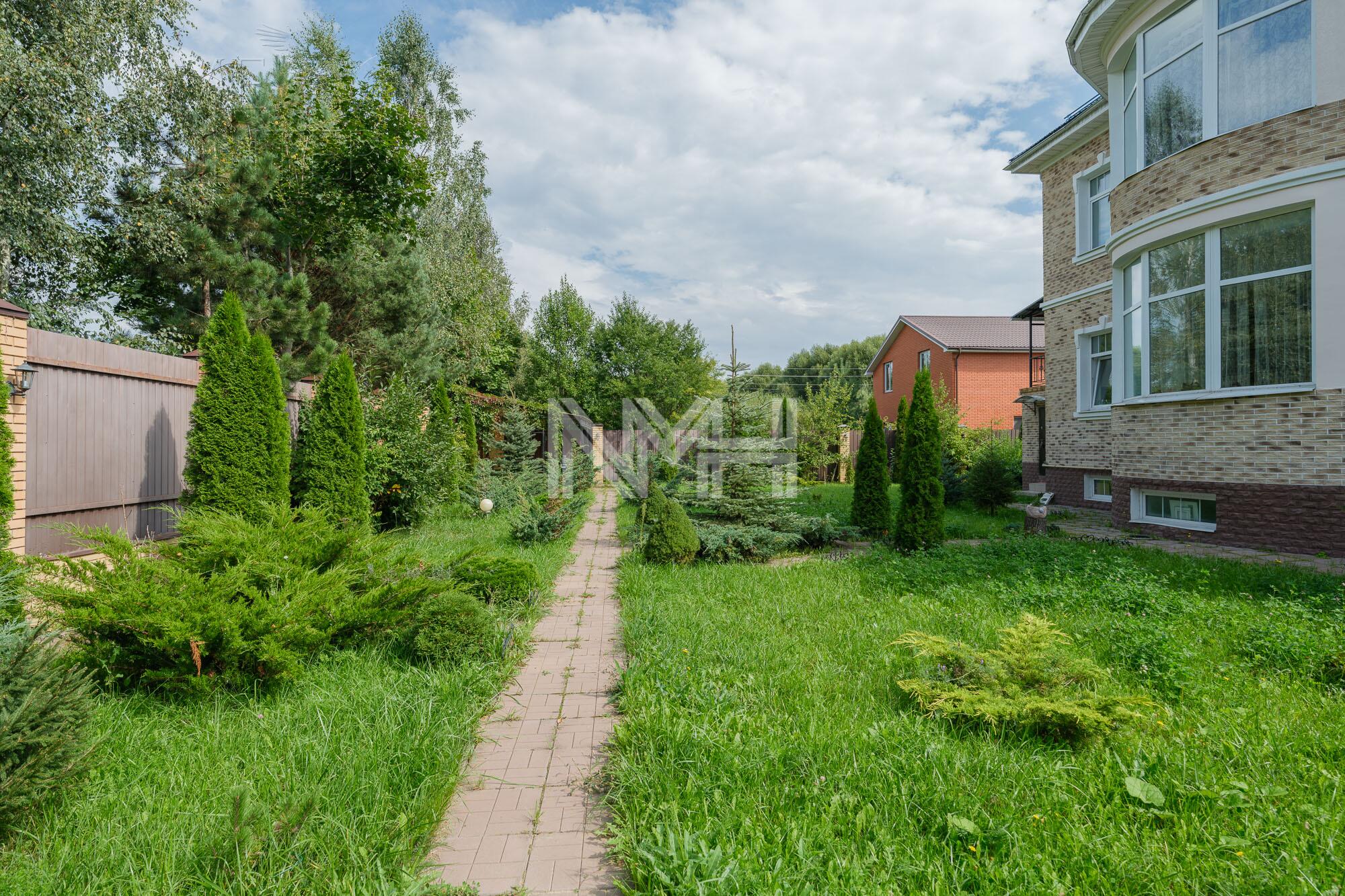 2-этажный коттедж 683 м² с отделкой