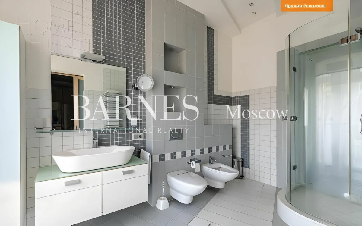 2-этажный коттедж 2 295 м² с отделкой