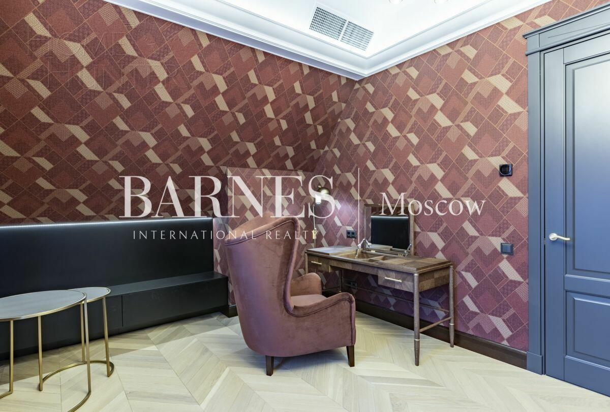 2-этажный коттедж 691 м² с отделкой