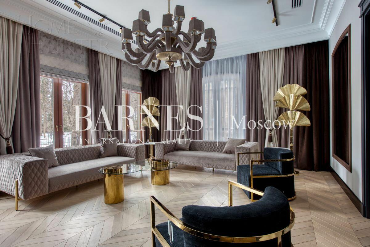 2-этажный коттедж 691 м² с отделкой