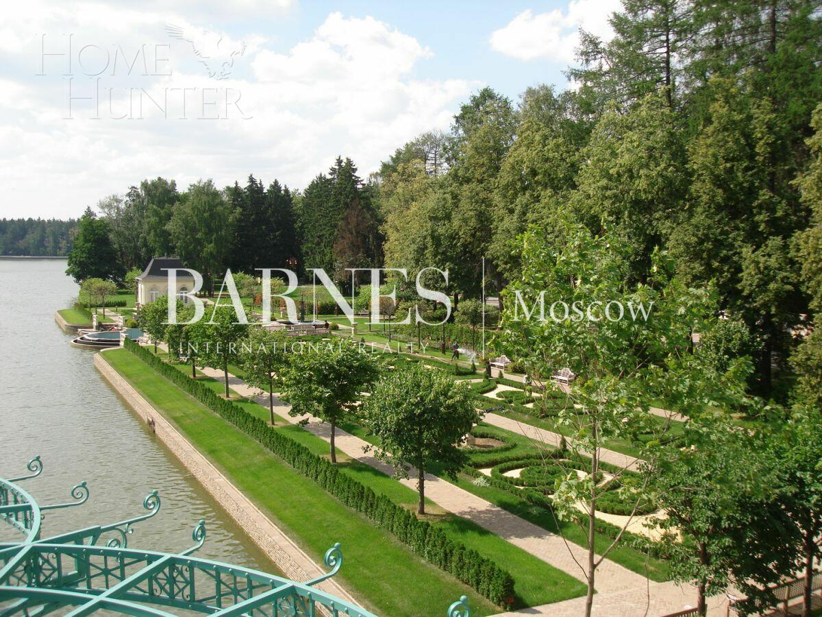 2-этажный таунхаус 232 м² без отделки