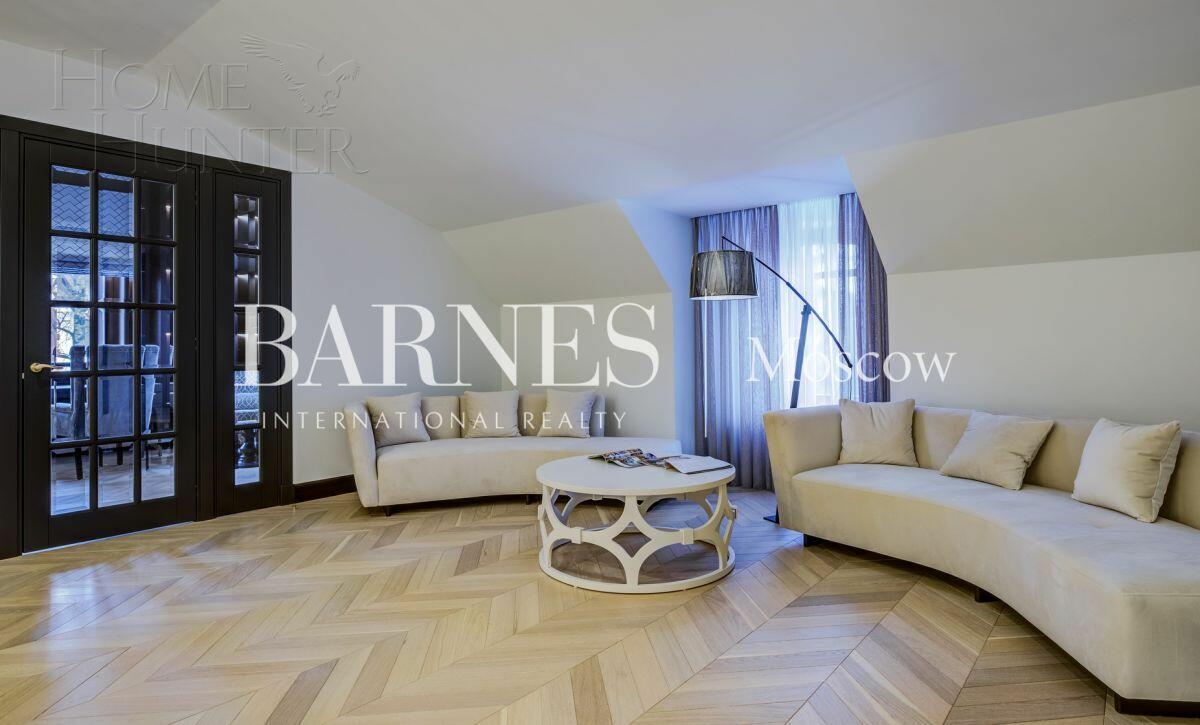 2-этажный коттедж 691 м² с отделкой