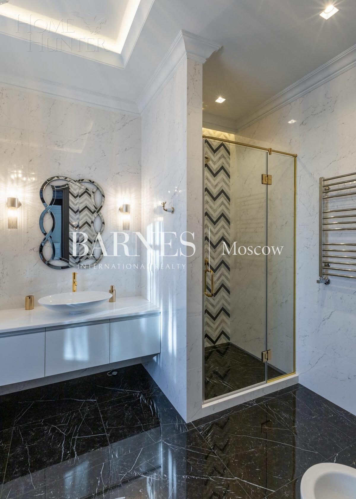 2-этажный коттедж 691 м² с отделкой