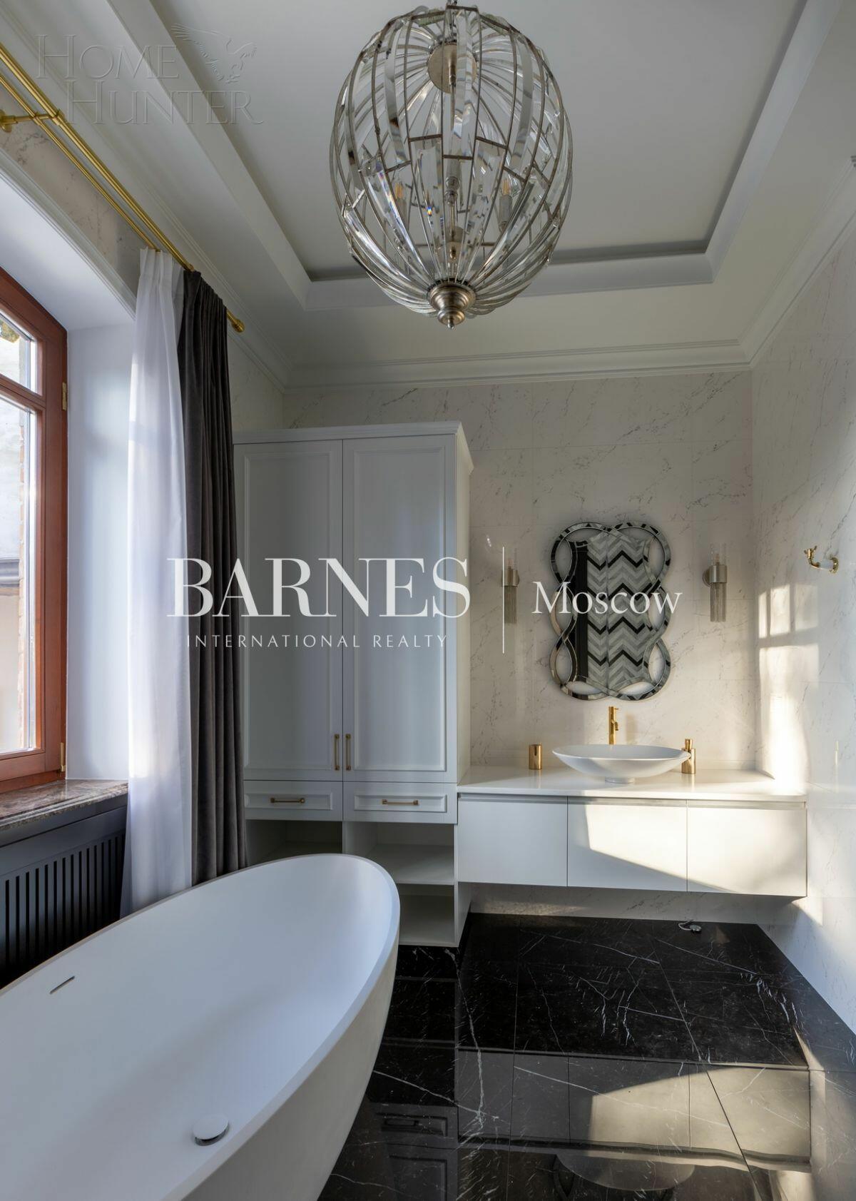 2-этажный коттедж 691 м² с отделкой