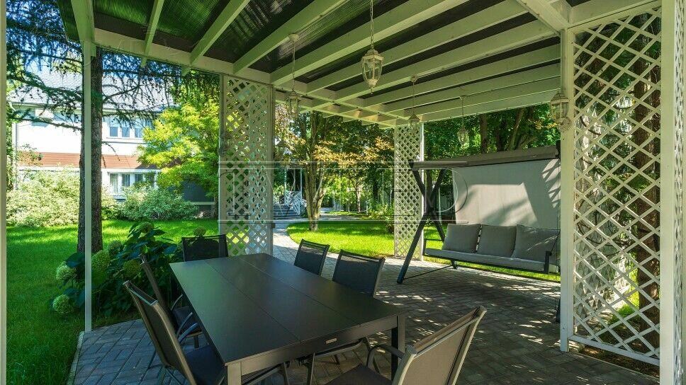 3-этажный коттедж 400 м² с отделкой