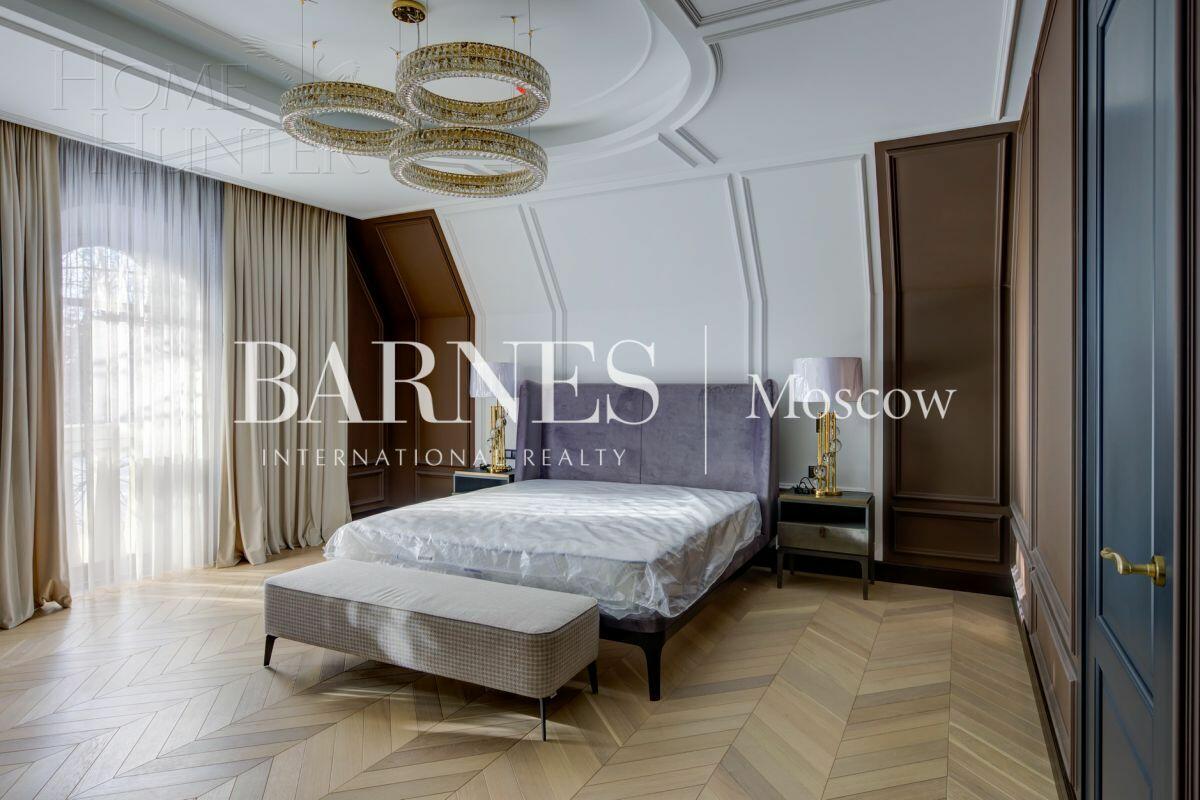 2-этажный коттедж 691 м² с отделкой