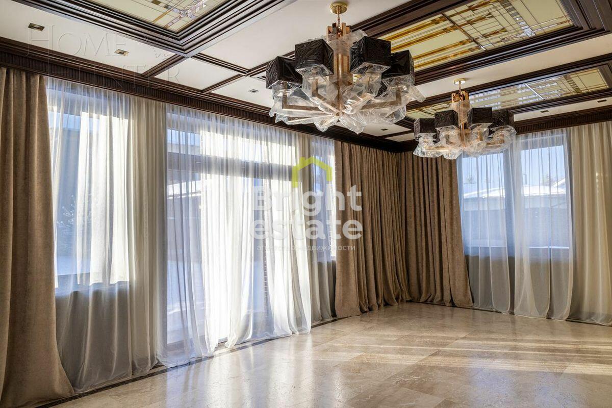 2-этажный коттедж 1 800 м² с отделкой