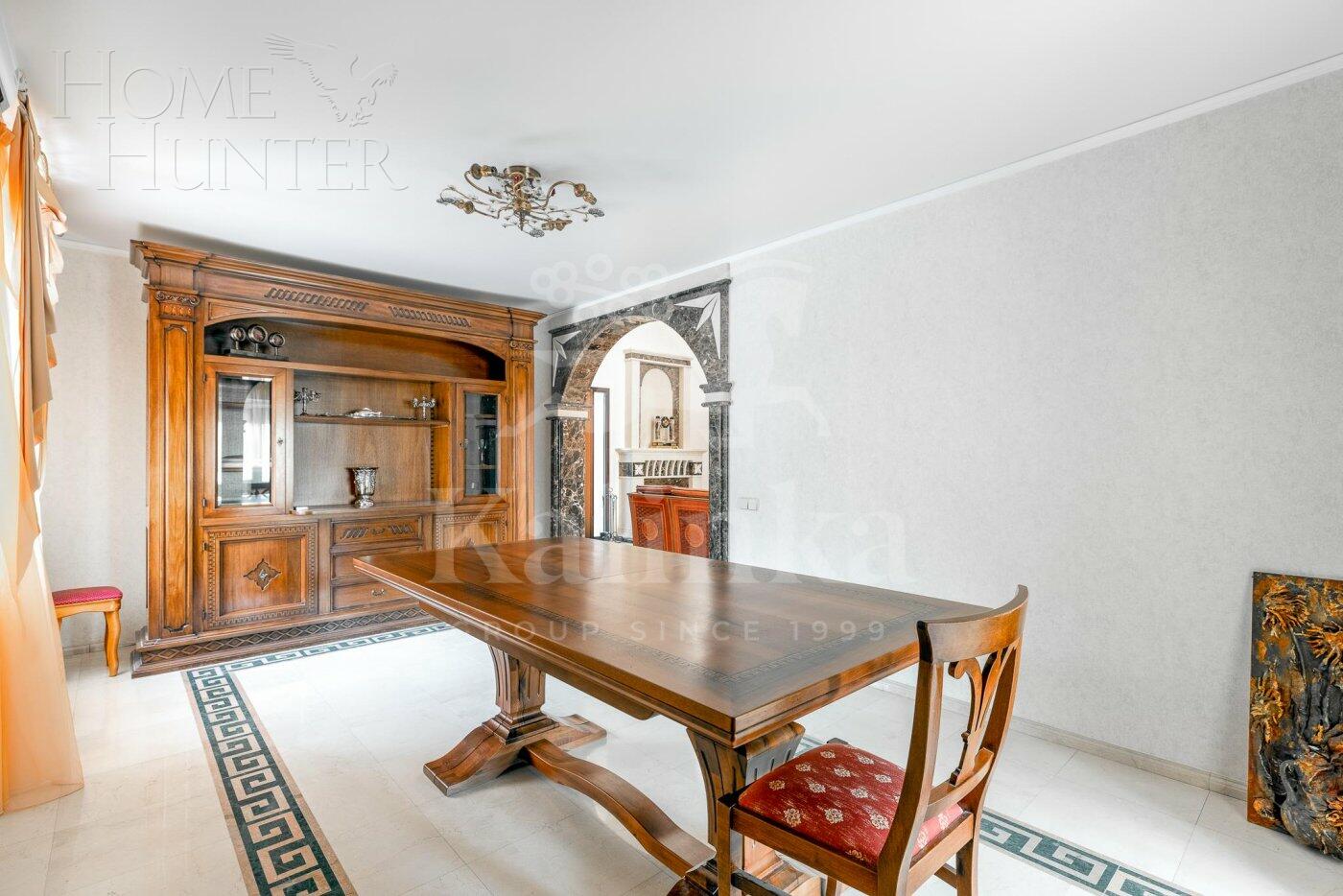 3-этажный коттедж 578 м² с отделкой