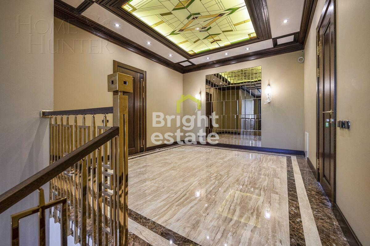 2-этажный коттедж 1 800 м² с отделкой