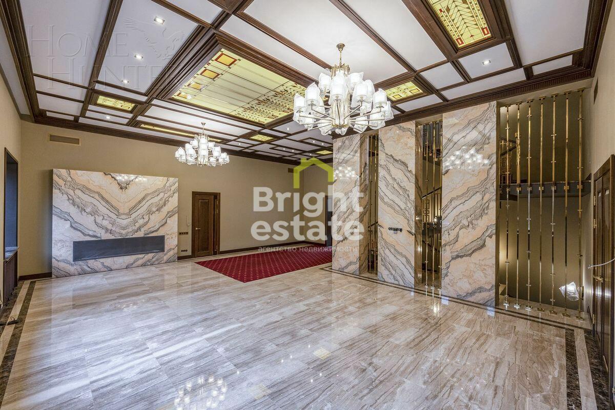 2-этажный коттедж 1 800 м² с отделкой