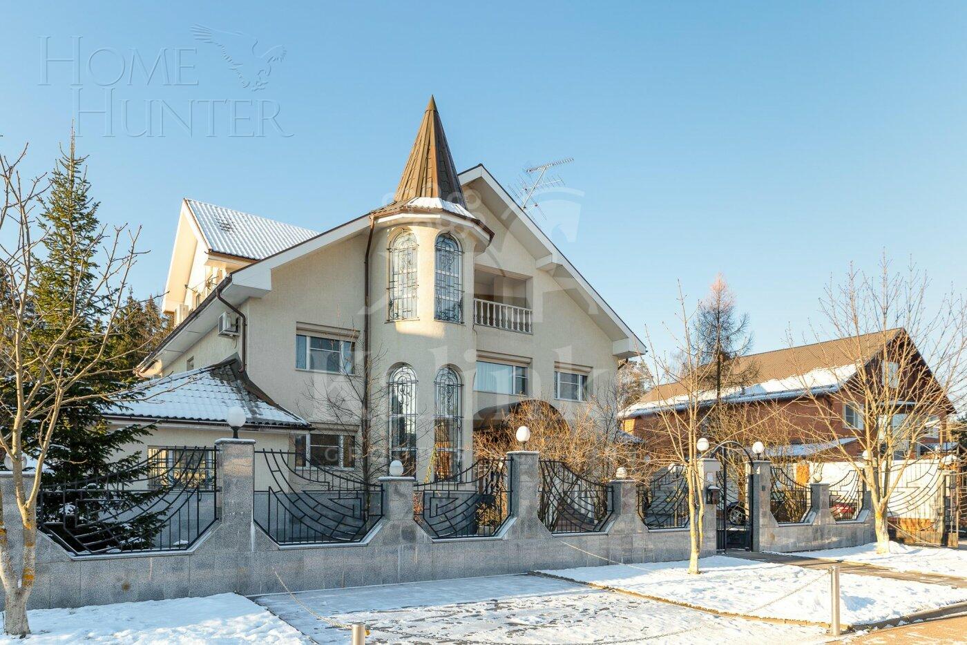 3-этажный коттедж 578 м² с отделкой