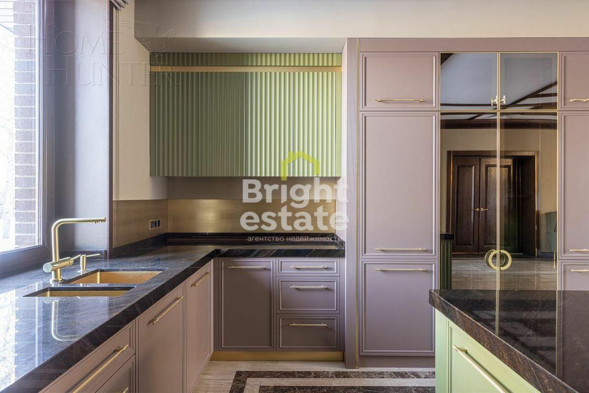 2-этажный коттедж 1 800 м² с отделкой