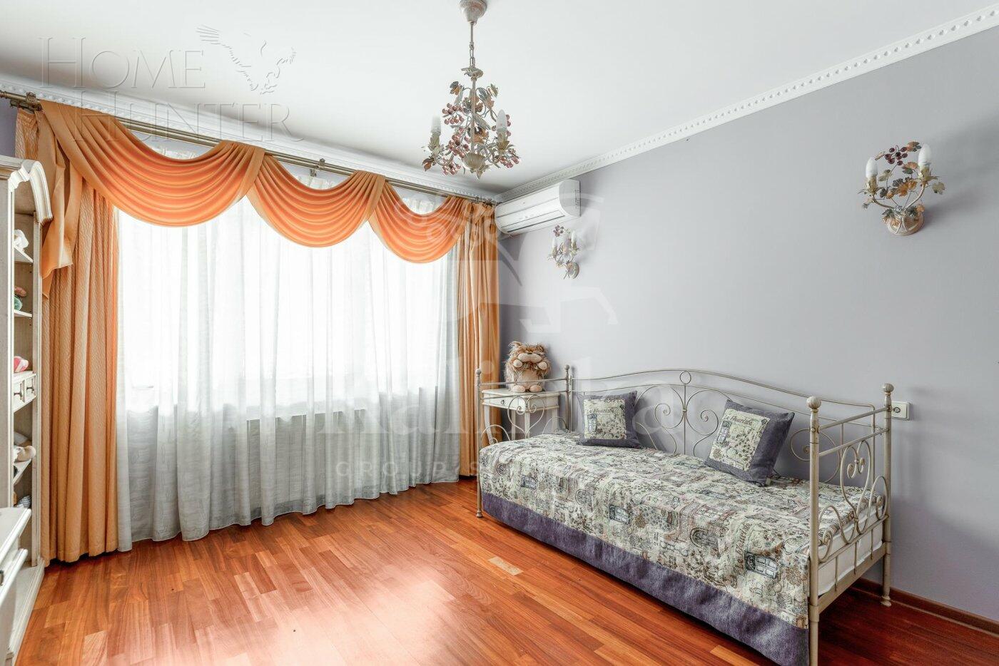 3-этажный коттедж 578 м² с отделкой