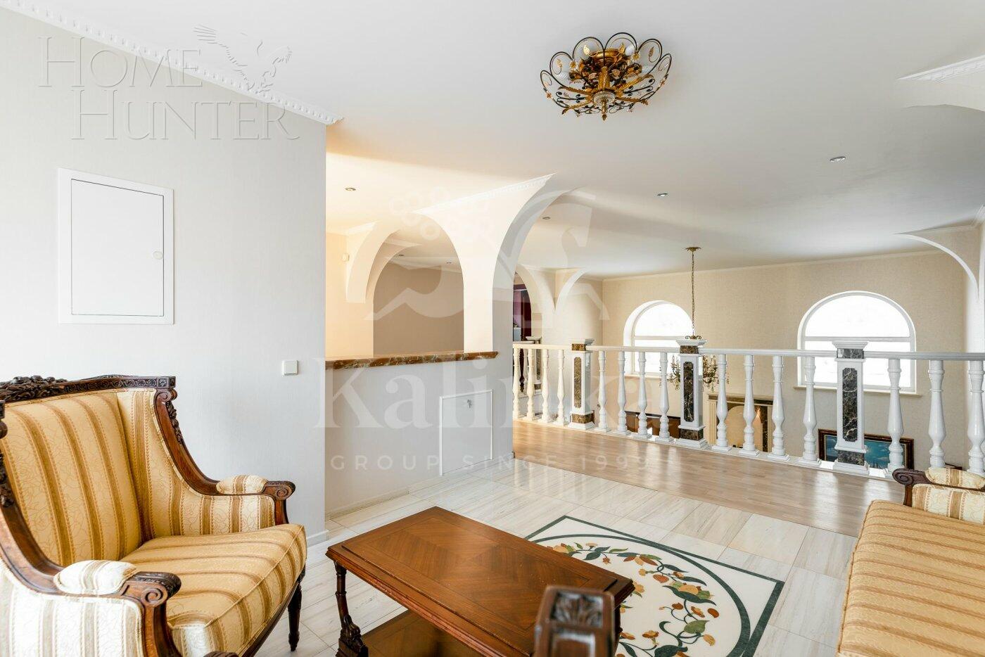 3-этажный коттедж 578 м² с отделкой