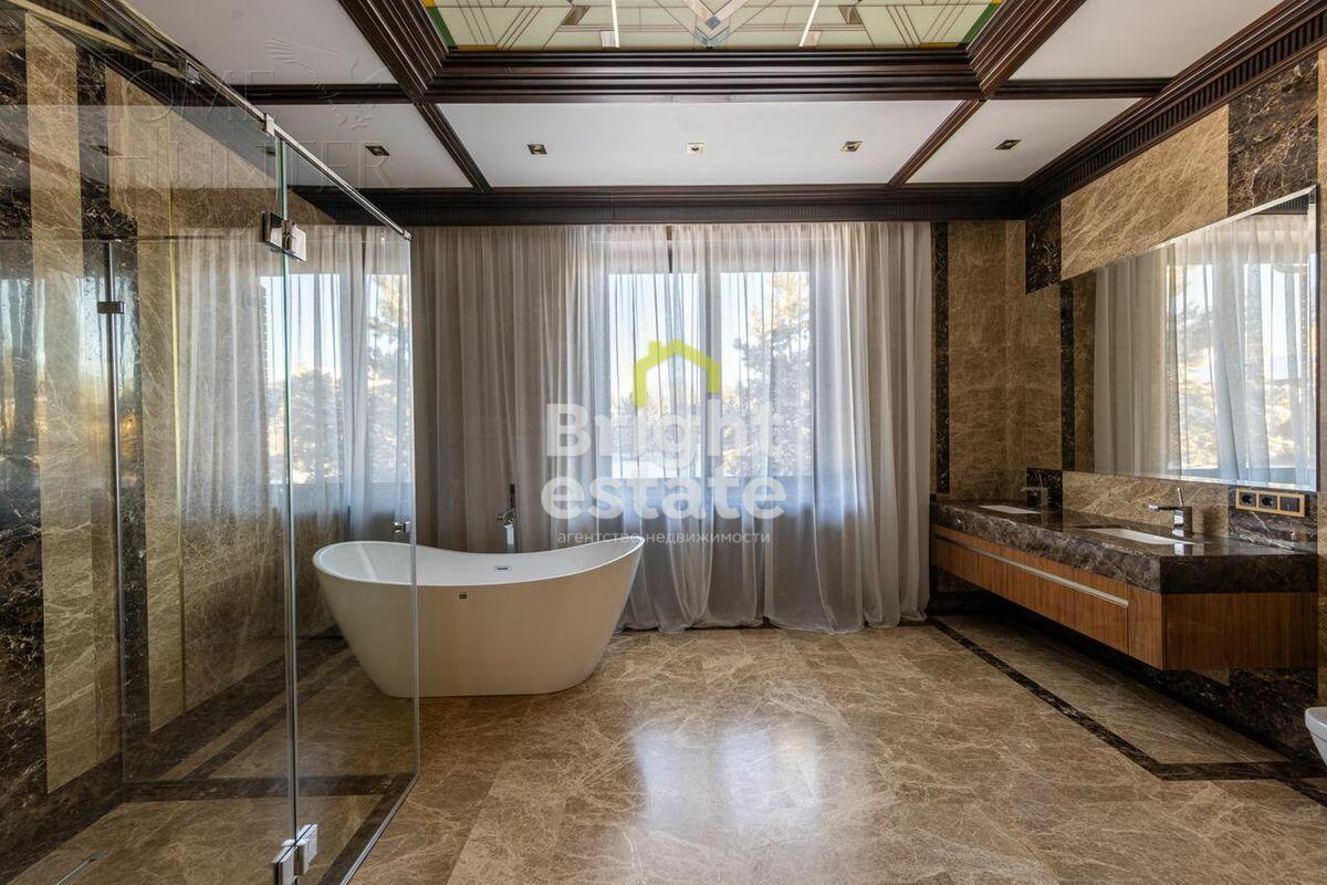 2-этажный коттедж 1 800 м² с отделкой