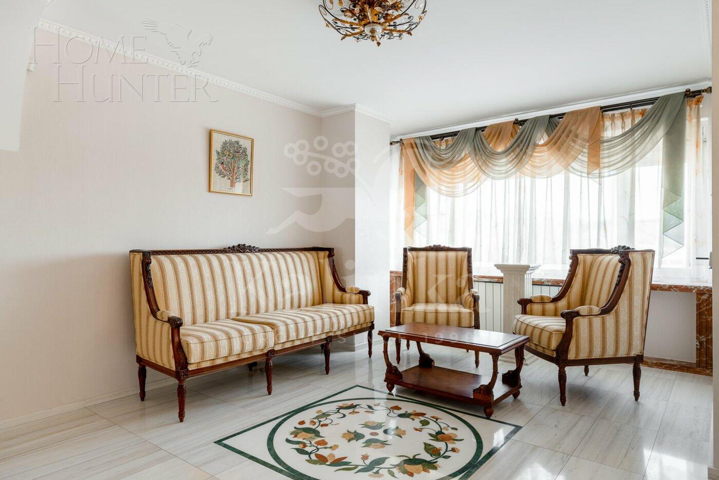 3-этажный коттедж 578 м² с отделкой