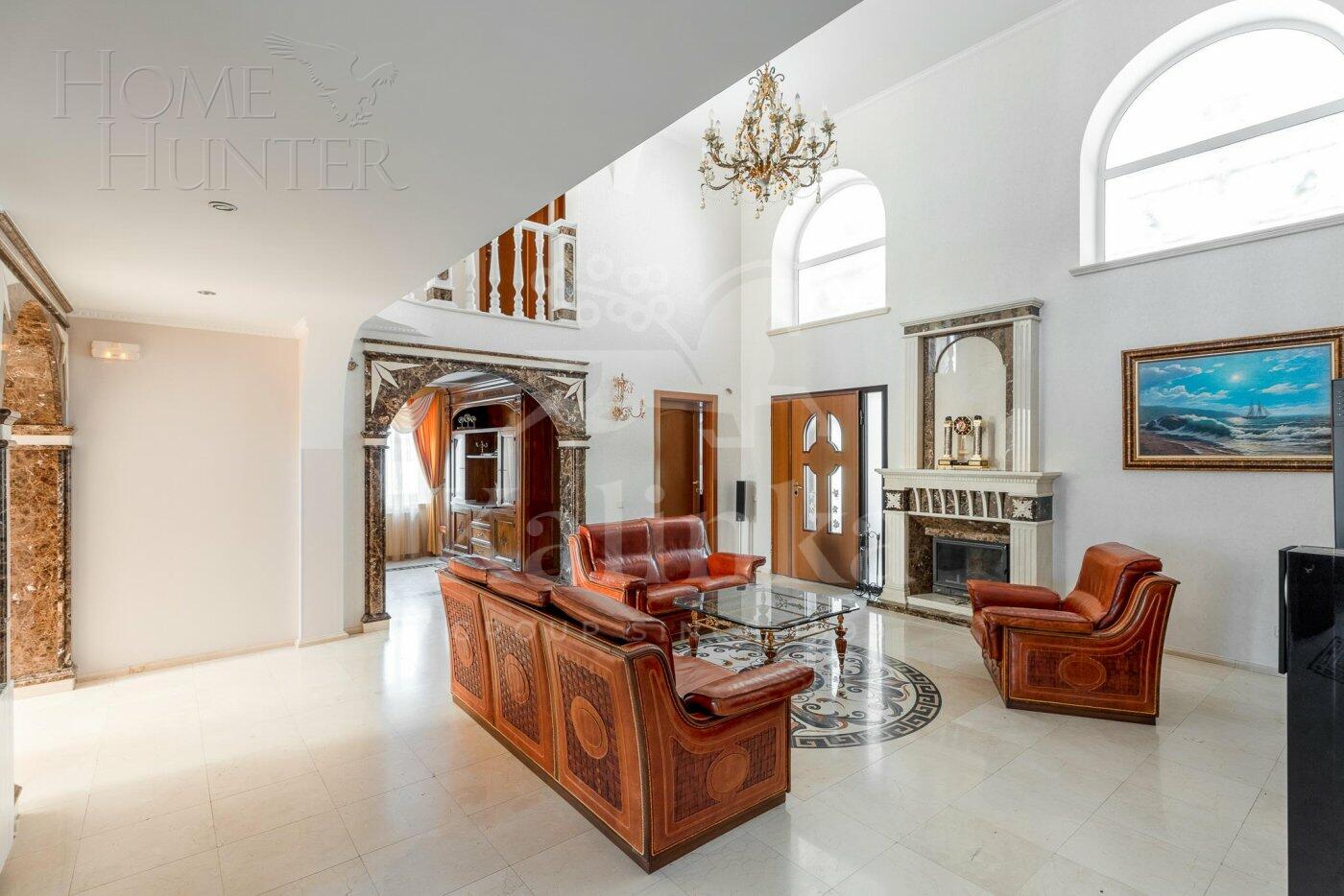 3-этажный коттедж 578 м² с отделкой